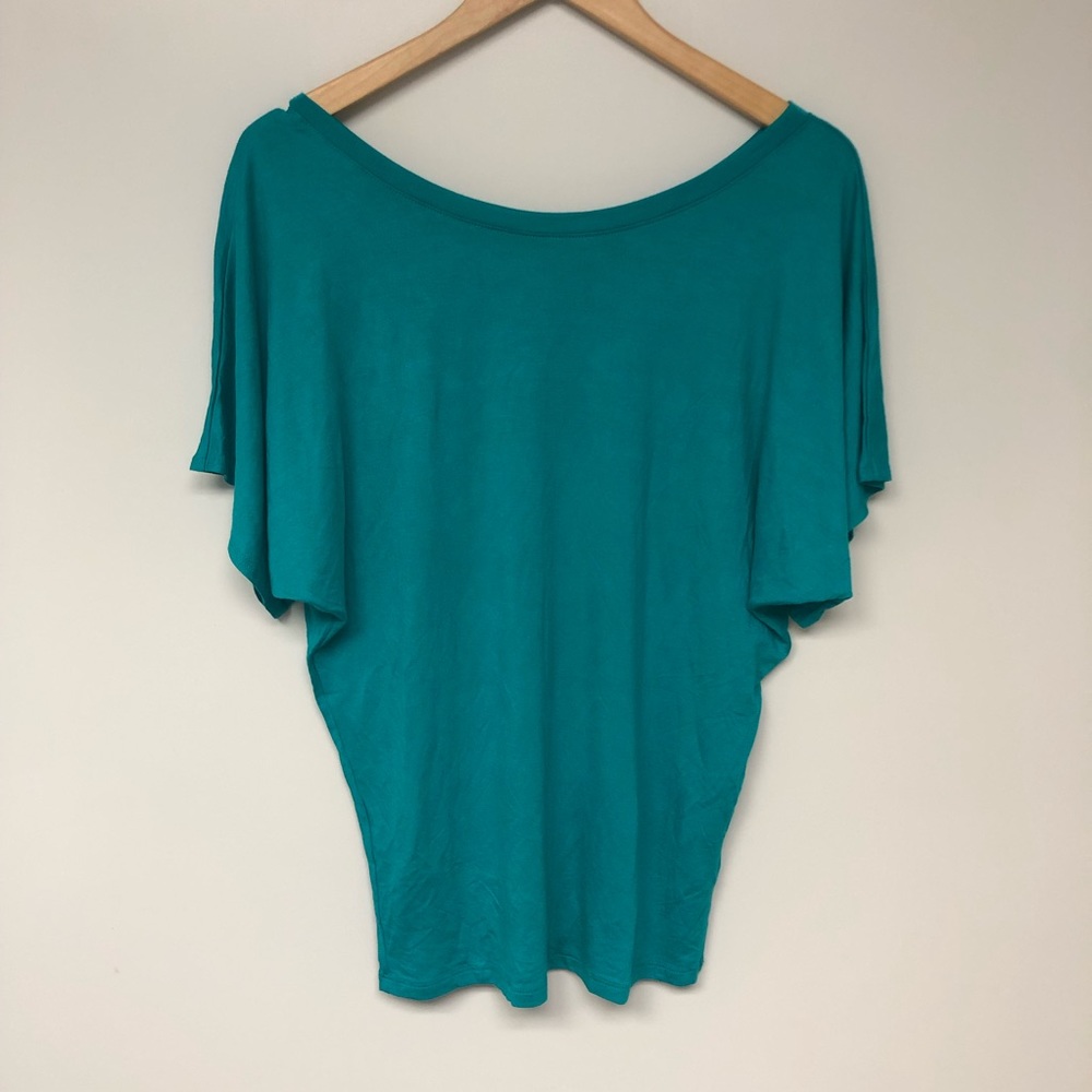 NWOT Lock & Love Medium Turquoise Shirt